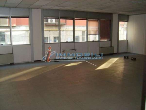 Foto Ufficio in affitto a Milano - 4 locali 570mq