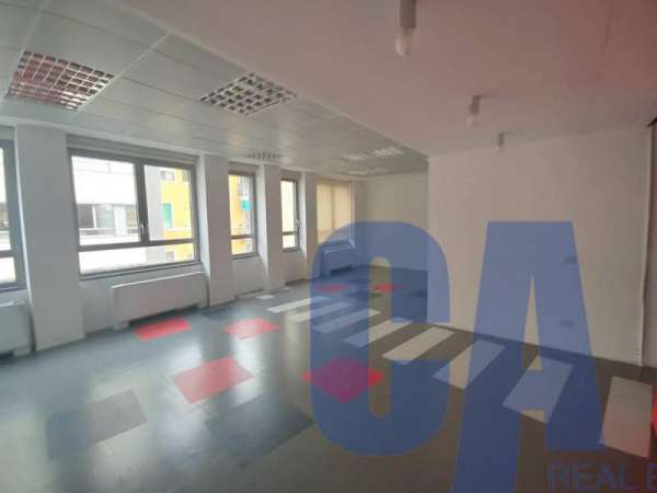 Foto Ufficio in Affitto a Milano