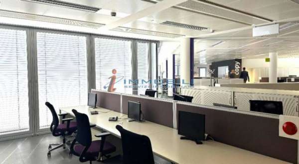 Foto Ufficio in Affitto a Milano Barona
