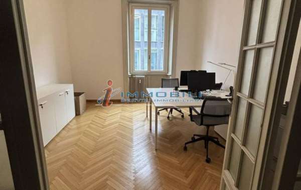 Foto Ufficio in Affitto a Milano Centro Storico