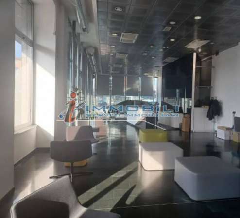 Foto Ufficio in Affitto a Milano Certosa