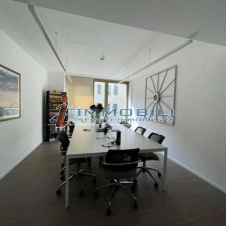 Foto Ufficio in Affitto a Milano Fiera