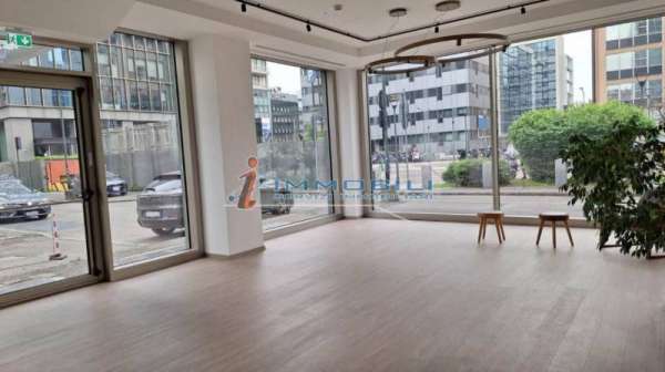 Foto Ufficio in Affitto a Milano Repubblica