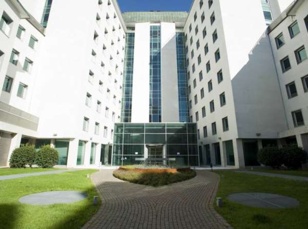 Foto Ufficio in Affitto a Milano Stazione Centrale