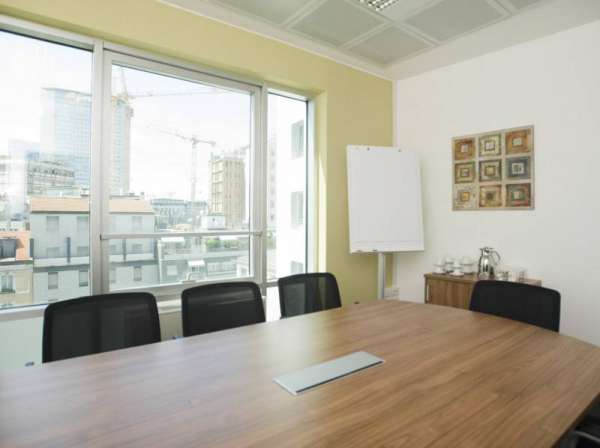 Foto Ufficio in Affitto a Milano Stazione Centrale