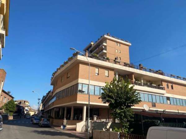 Foto Ufficio in affitto a Orte - 60mq