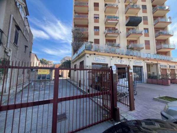 Foto Ufficio in affitto a Palermo - 3 locali 85mq