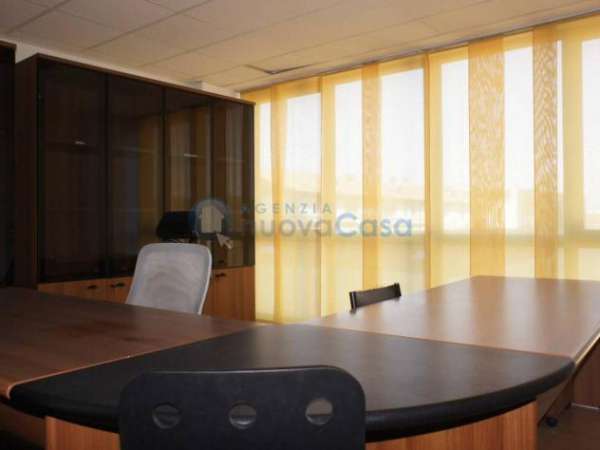 Foto Ufficio in affitto a Ravenna - 5 locali 319mq