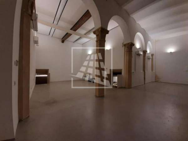 Foto Ufficio in affitto a Reggio Emilia - 4 locali 218mq