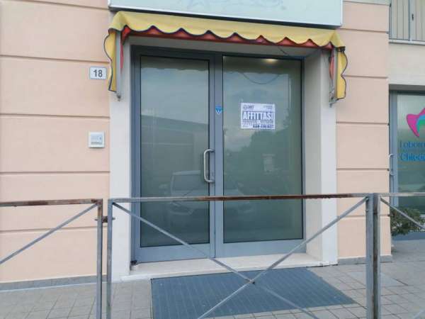 Foto Ufficio in Affitto a Rovato Rovato - Centro