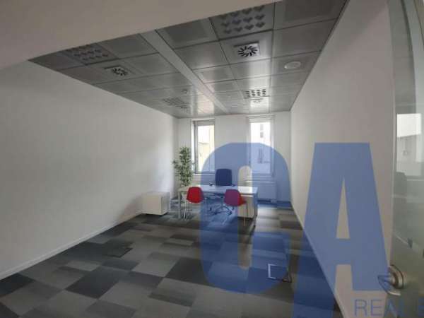 Foto Ufficio in affitto a San Donato Milanese - 1 locale 1216mq