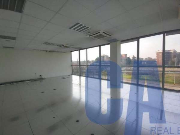 Foto Ufficio in affitto a San Donato Milanese - 1 locale 2313mq