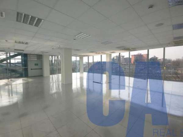 Foto Ufficio in affitto a San Donato Milanese - 1 locale 414mq