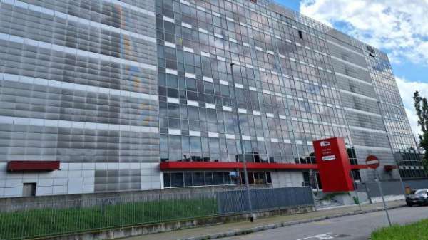 Foto Ufficio in affitto a San Donato Milanese - 25 locali 792mq