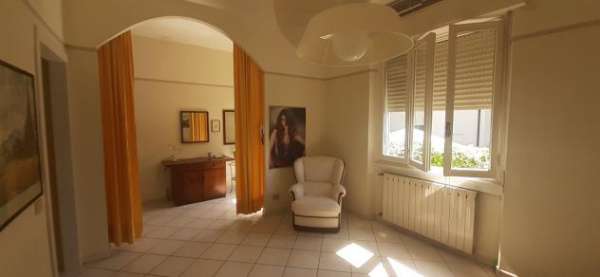 Foto Ufficio in affitto a Somma Lombardo