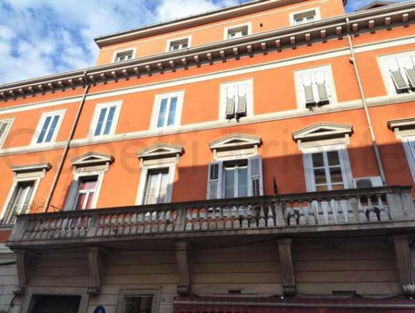 Foto Ufficio in affitto a Trieste - 8 locali 288mq