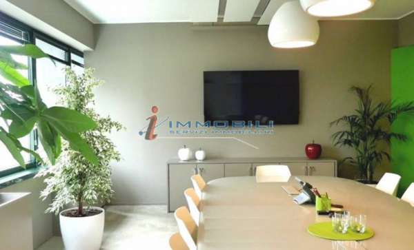 Foto Ufficio in Affitto a Vimercate