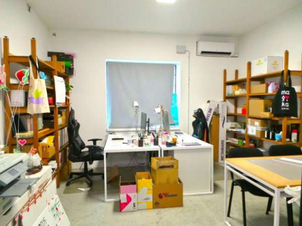 Foto Ufficio in coworking con parcheggio