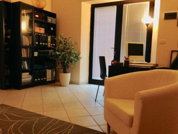 Foto Ufficio negozio studio professionale ad Osimo centro .prezzo ottimo