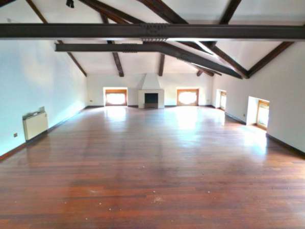 Foto Ufficio ultimo piano in palazzo storico