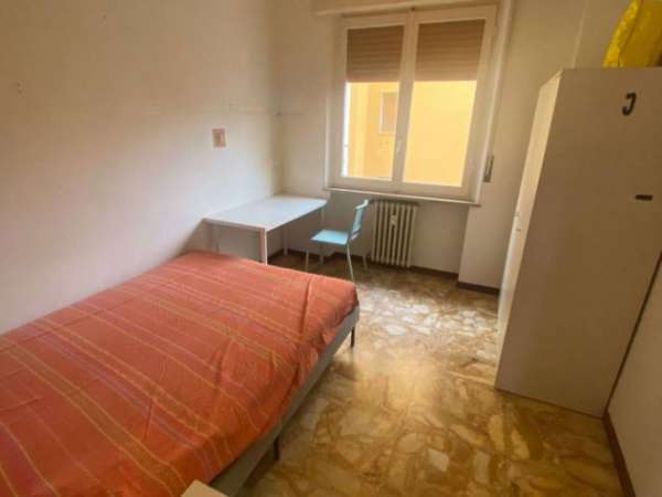 Foto ULTIMA STANZA PER STUDENTI MASCHI CENTRALISSIMO