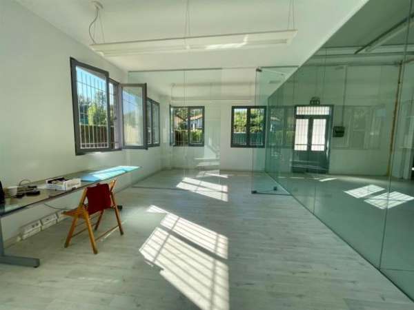 Foto va2800 - capannone indipendente / laboratorio categoria D1 mq 600 + area esterna