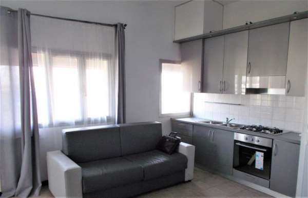 Foto VAREDO MONOLOCALE pi� servizi Termo autonomo