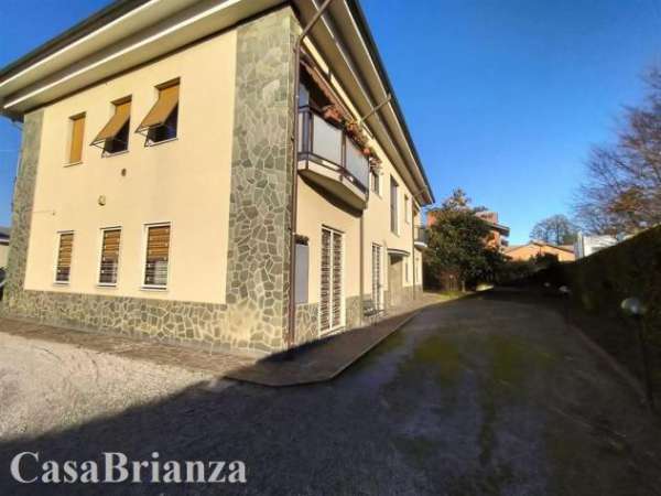 Foto Vedano al Lambro stanze in affitto