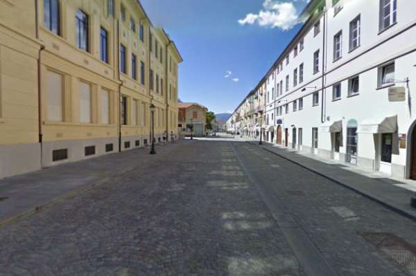 Foto VENARIA REALE DECOROSO E LUMINOSO BILOCALE RISTRUTTURATO A NUOVO