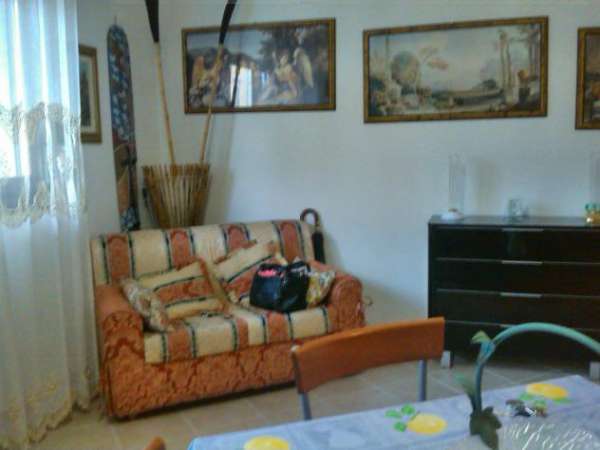 Foto vendo  appartamento arredato finemente balcone posto macchina..cantina