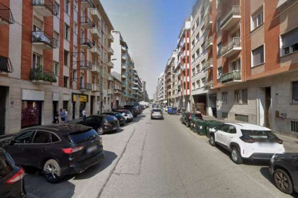 Foto VIA BARLETTA MONOLOCALE CON BALCONE VERANDATO E TERRAZZINO