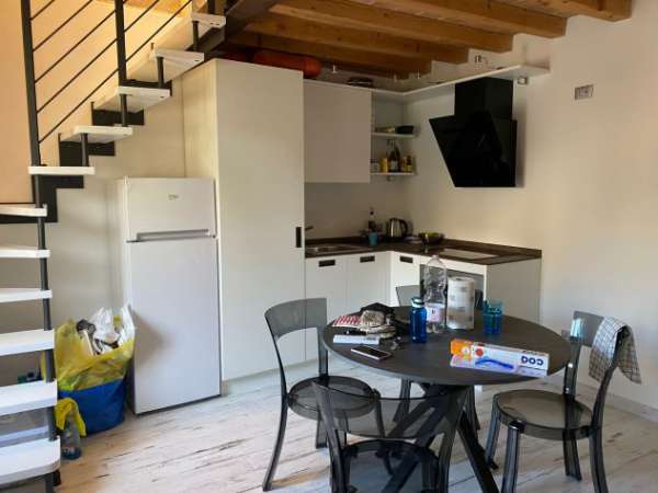 Foto Via Bruno  Longhi  singola a ragazza con letto matrimoniale a euro 350 dal 15 ma