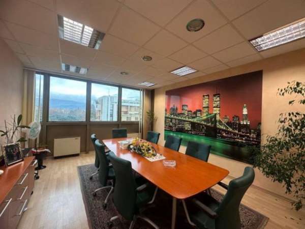 Foto Via XXV Aprile � Affittasi Ufficio di 110mq  - Rif. T101