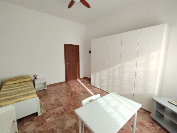 Foto VIALE VOLTA/CURE