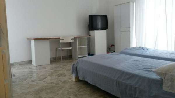 Foto Vicinanze Ateneo: camera doppia uso singola