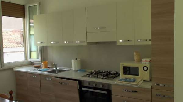 Foto Vicino a giurisprudenza stanza in appartamento condiviso