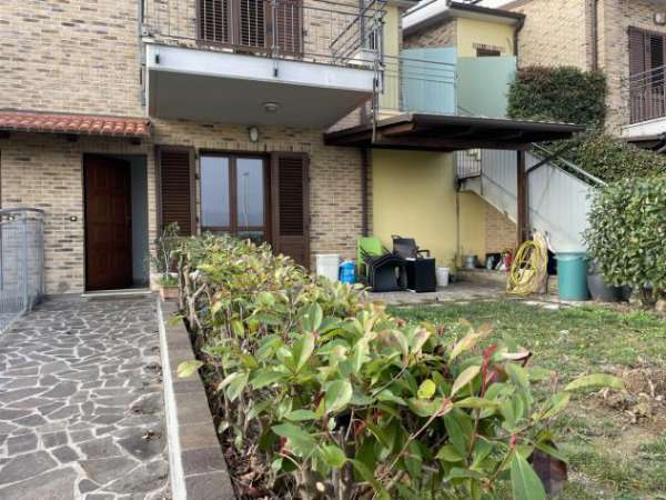 Foto Villa a schiera in affitto a Ancona
