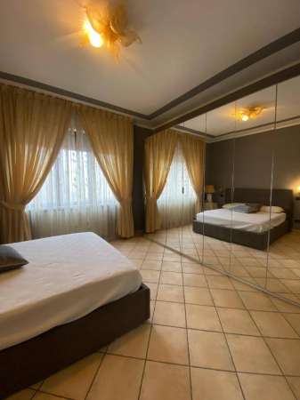 Foto Villa a schiera in affitto a Brescia