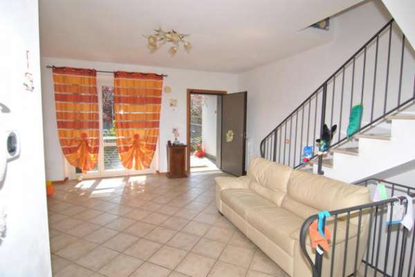 Foto Villa a schiera in affitto a Livorno