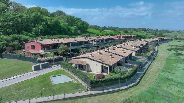 Foto Villa a schiera in affitto a Nepi
