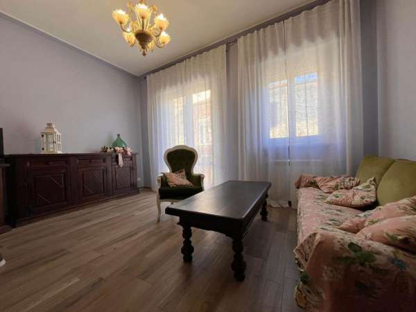 Foto Villa a schiera in affitto a Viareggio