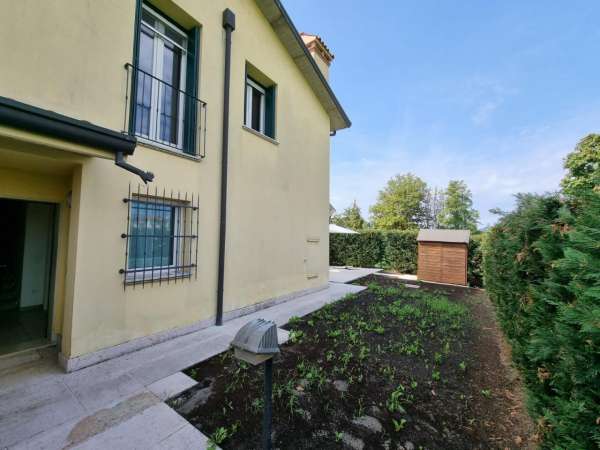 Foto Villa a schiera in affitto a Vicenza