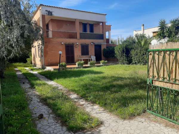 Foto VILLA BIFAMILIARE