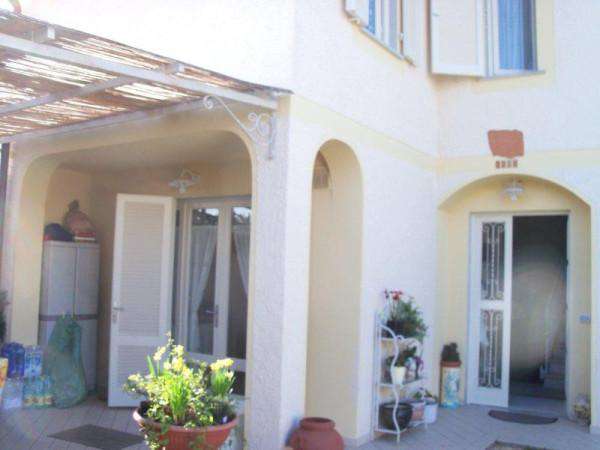 Foto Villa bifamiliare in affitto a Forte Dei Marmi