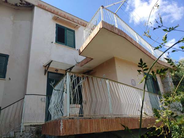 Foto Villa bifamiliare in affitto a Monreale