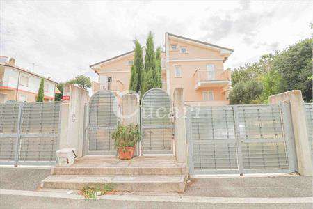 Foto Villa in Affitto, 4 Locali, 130 mq, Rocca di Papa