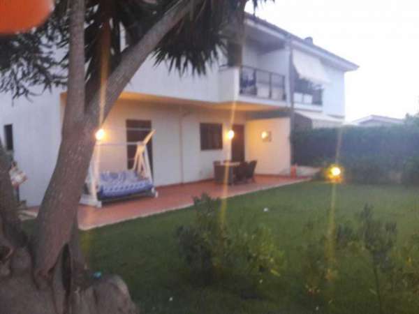 Foto Villa in affitto a Anzio