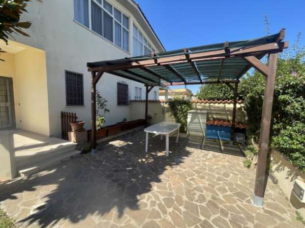 Foto Villa in affitto a Anzio