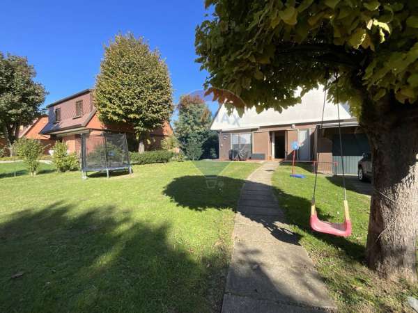 Foto Villa in affitto a Arese