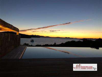 Foto Villa in Affitto a Arzachena